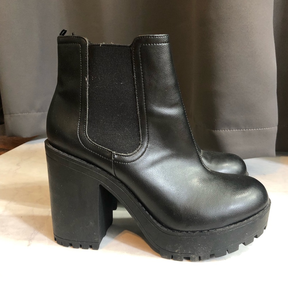 Platform Heeled Faux Leather Boots - Elastic Ankle size 5.5 - Divided H&M